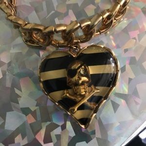 Betsey Johnson skull skull stretch bracelet gold pirate vintage crystal striped